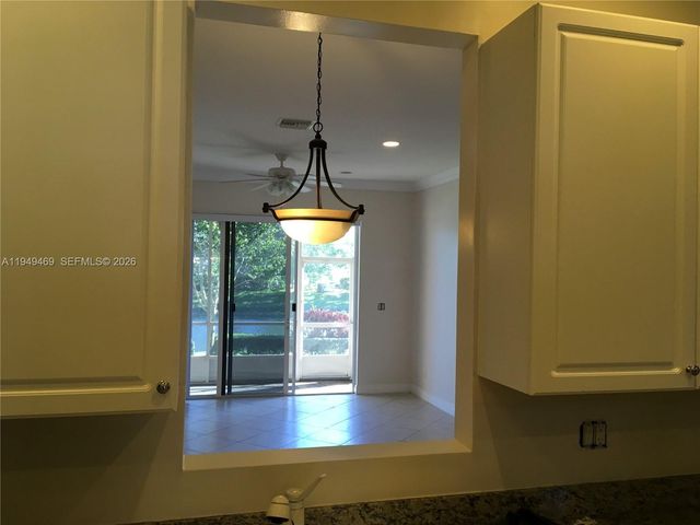 3338 Lakeside Dr 50, Davie, FL 33328