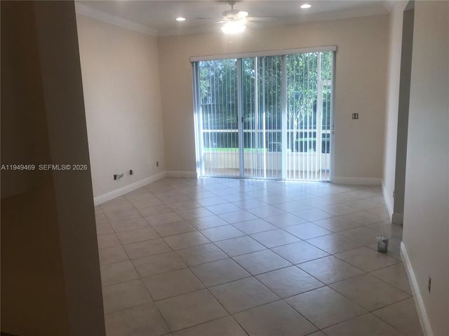 3338 Lakeside Dr 50, Davie, FL 33328