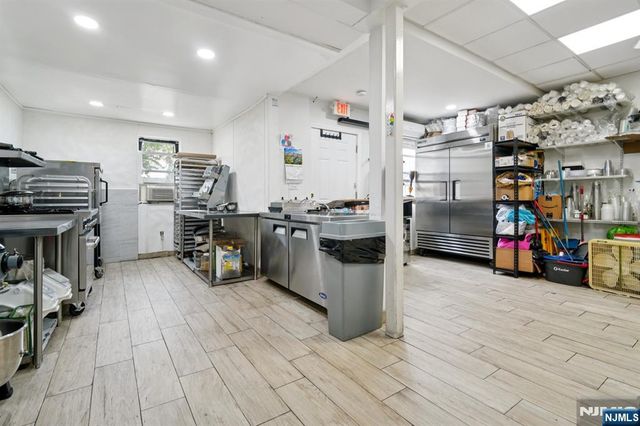 889 Main Street, Paterson, NJ 07503