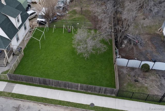 8774 Chamberlain Street, Detroit, MI 48209