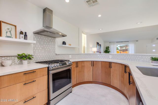 3715 E GLENROSA Avenue, Phoenix, AZ 85018