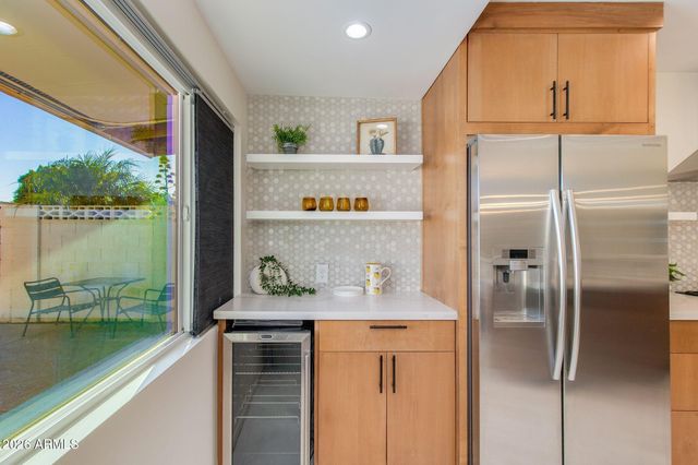 3715 E GLENROSA Avenue, Phoenix, AZ 85018