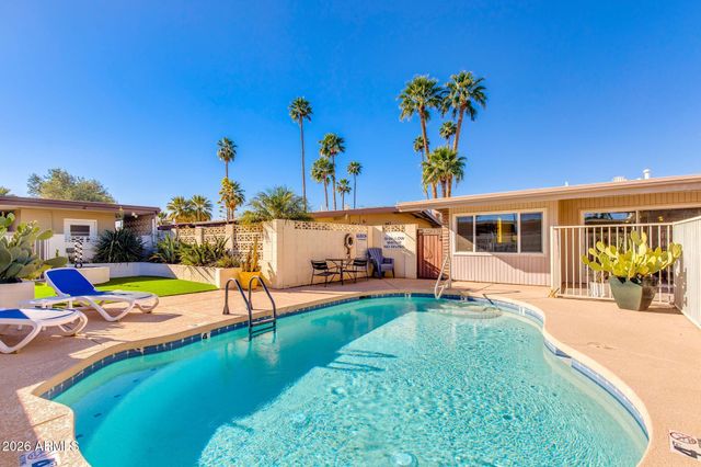 3715 E GLENROSA Avenue, Phoenix, AZ 85018