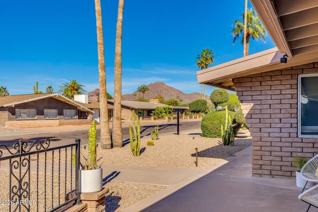 3715 E GLENROSA Avenue, Phoenix, AZ 85018