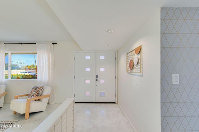 3715 E GLENROSA Avenue, Phoenix, AZ 85018