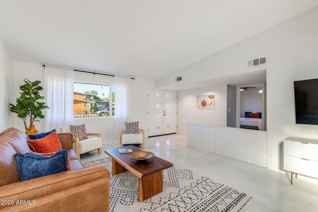 3715 E GLENROSA Avenue, Phoenix, AZ 85018