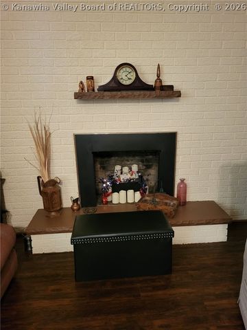 32 2ND Street W, St Albans, WV 25177