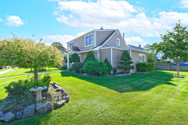 2 Cooper Lane, Levittown, NY 11756