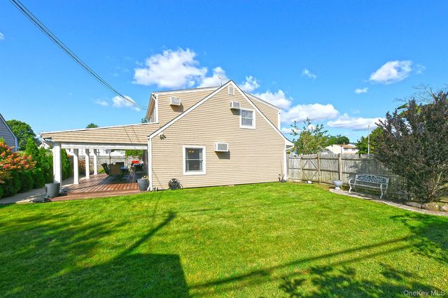 2 Cooper Lane, Levittown, NY 11756