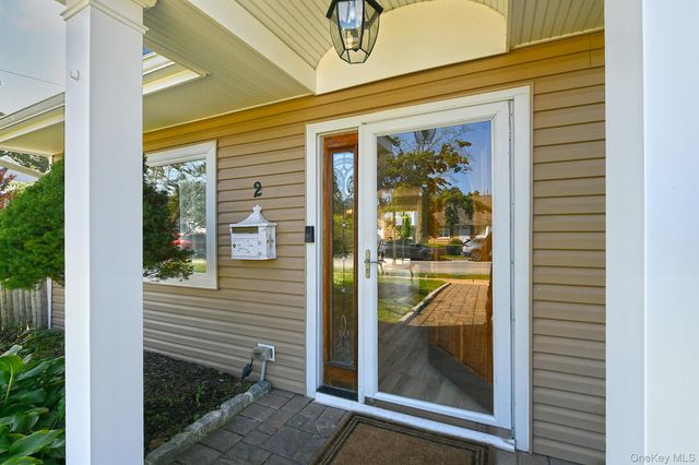 2 Cooper Lane, Levittown, NY 11756
