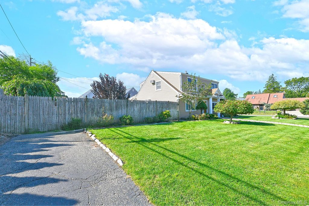 2 Cooper Lane, Levittown, NY 11756 — photo 3