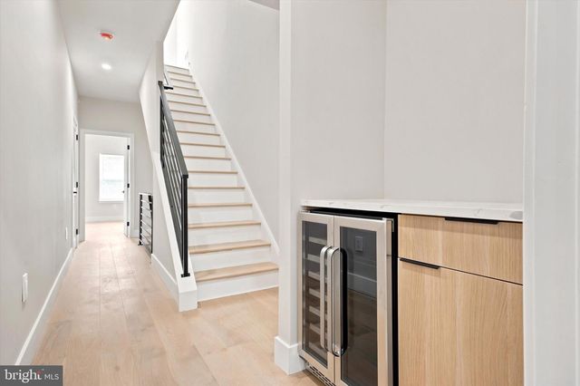 609 E LOCUST AVE, Philadelphia, PA 19144