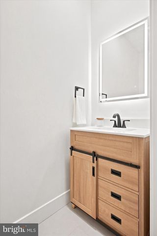 609 E LOCUST AVE, Philadelphia, PA 19144