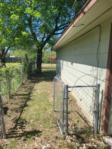 747 Luther Lane, Gun Barrel City, TX 75156