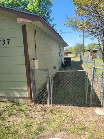 747 Luther Lane, Gun Barrel City, TX 75156