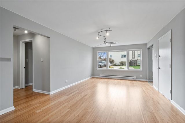 5236 N Potawatomie Street 101, Chicago, IL 60656