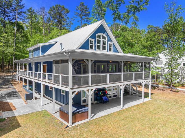 318 Foxy Lane, Martin, GA 30557