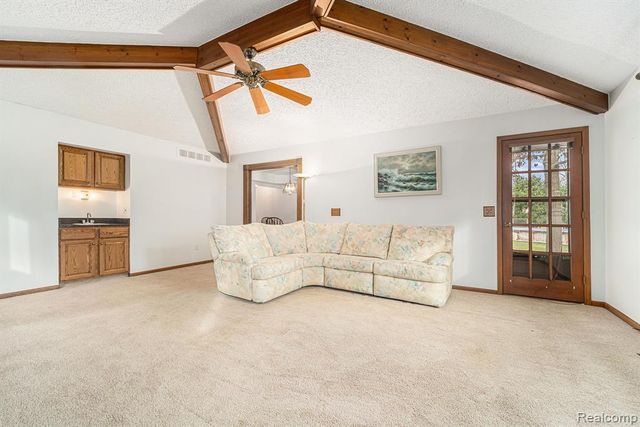 48796 Palmyra Drive, Shelby Twp, MI 48317