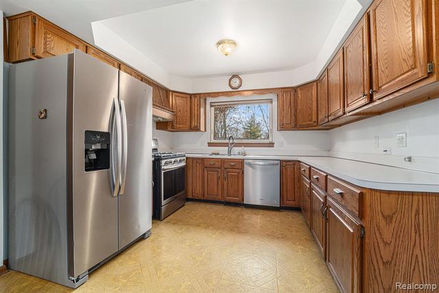 48796 Palmyra Drive, Shelby Twp, MI 48317