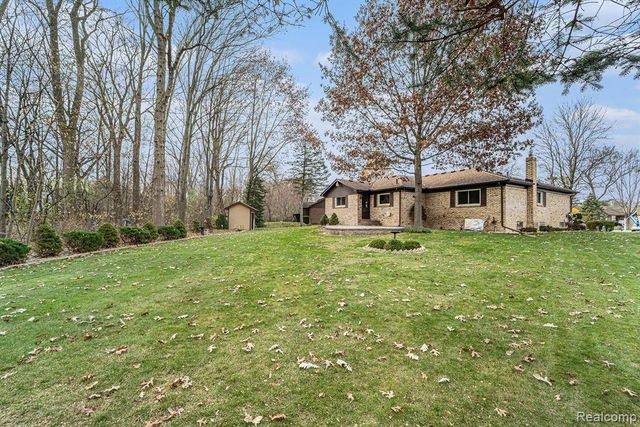 48796 Palmyra Drive, Shelby Twp, MI 48317