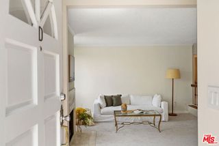 29125 Thousand Oaks Boulevard D, Agoura Hills, CA 91301