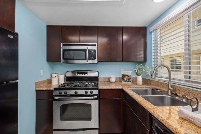 4523 College Way E, San Diego, CA 92115