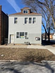 8900 S Escanaba Avenue, Chicago, IL 60617