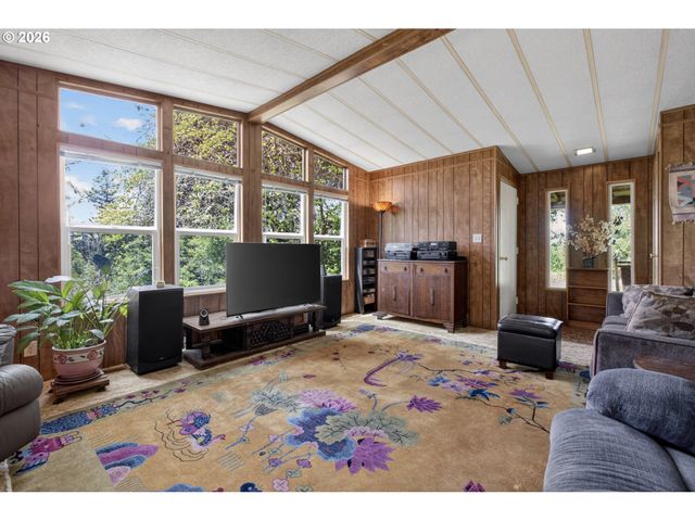 38125 Se LOUDEN Rd, Corbett, OR 97019