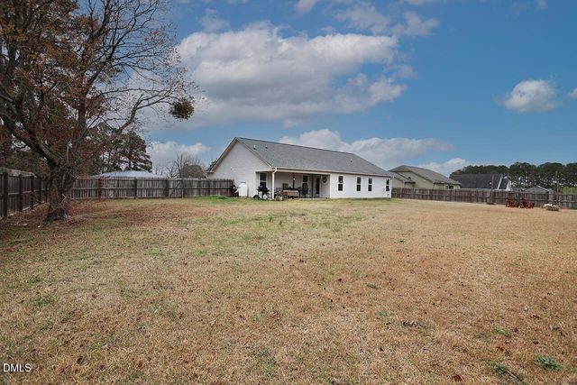 22 Willard Wood Run, Benson, NC 27504