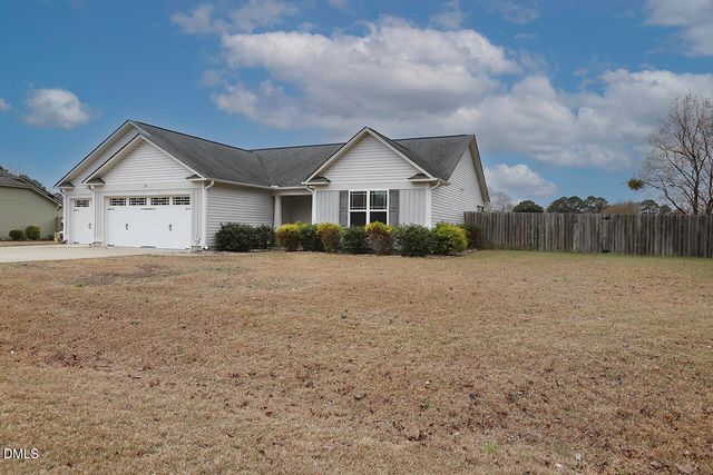 22 Willard Wood Run, Benson, NC 27504