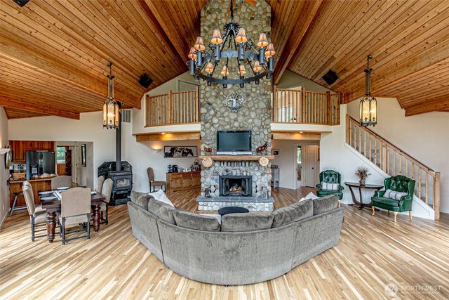 26044 SE 192nd Street, Maple Valley, WA 98038