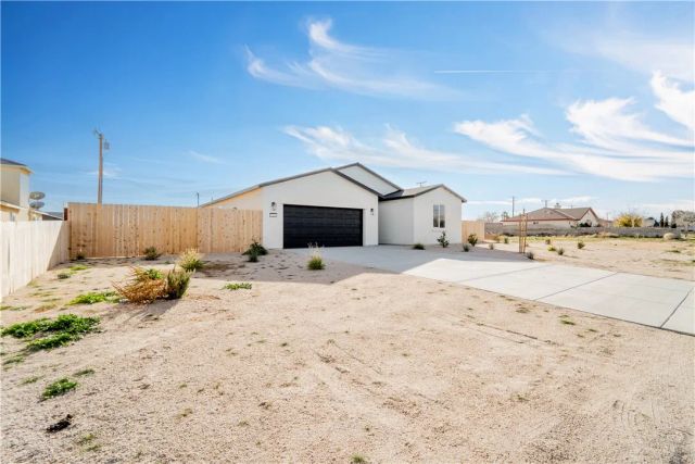 9224 Holly Avenue, California City, CA 93505