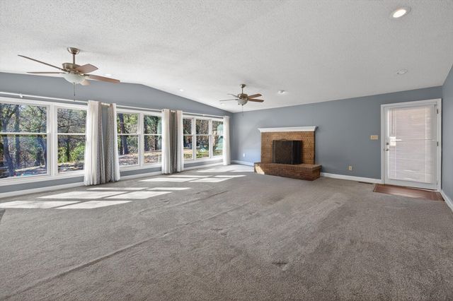 171 Diane Lane, Fort Oglethorpe, GA 30742