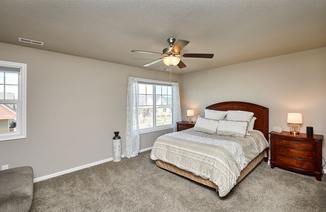 137 63rd Street, West Des Moines, IA 50266