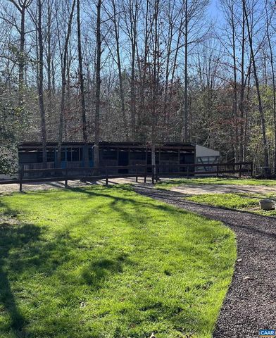 4337 RIDDLES BRIDGE RD, Goochland, VA 23063