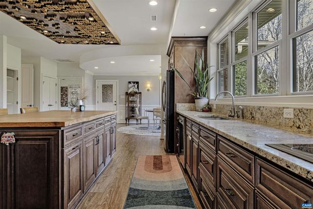 4337 RIDDLES BRIDGE RD, Goochland, VA 23063