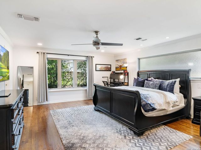 1109 Wiltshire Ave, Terrell Hills, TX 78209