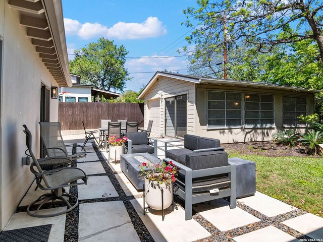 1109 Wiltshire Ave, Terrell Hills, TX 78209