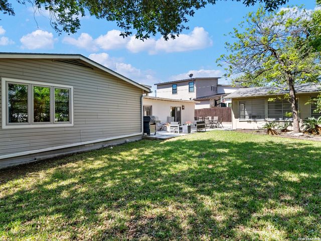 1109 Wiltshire Ave, Terrell Hills, TX 78209