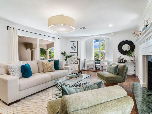 1109 Wiltshire Ave, Terrell Hills, TX 78209