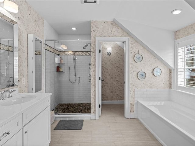 109 Thompson Ave, Westwood, MA 02090