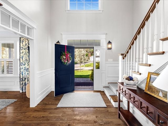 109 Thompson Ave, Westwood, MA 02090