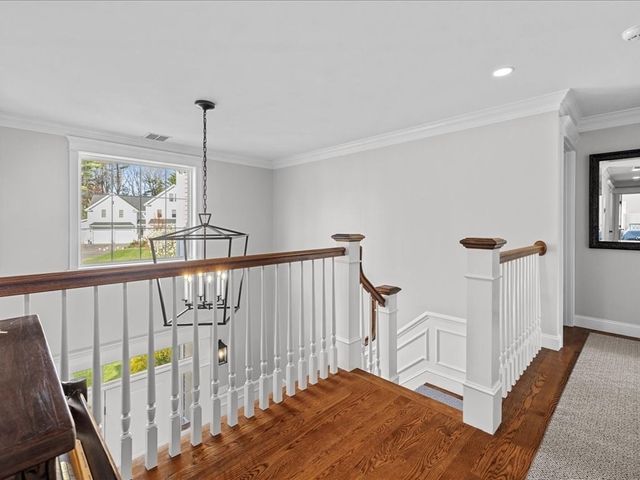 109 Thompson Ave, Westwood, MA 02090