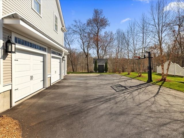 109 Thompson Ave, Westwood, MA 02090