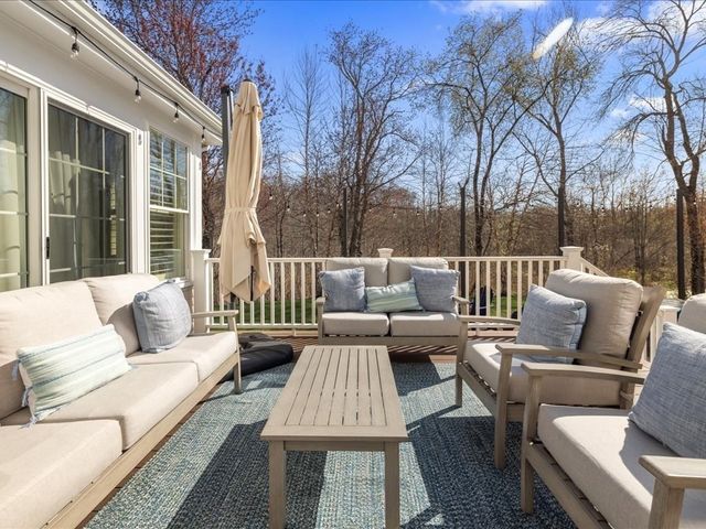 109 Thompson Ave, Westwood, MA 02090