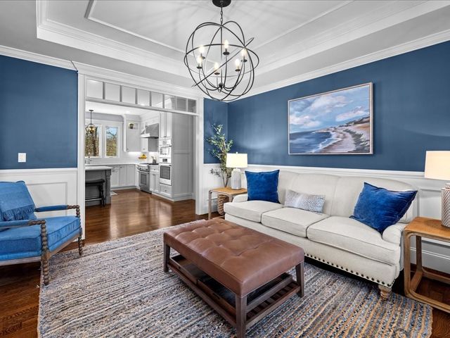 109 Thompson Ave, Westwood, MA 02090