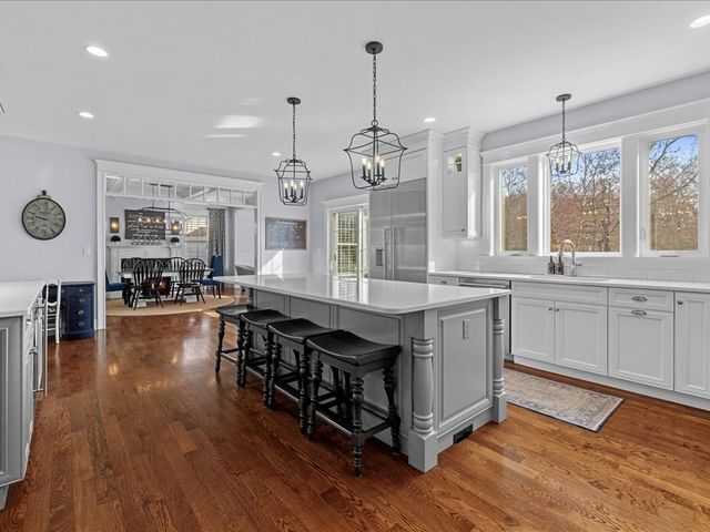 109 Thompson Ave, Westwood, MA 02090