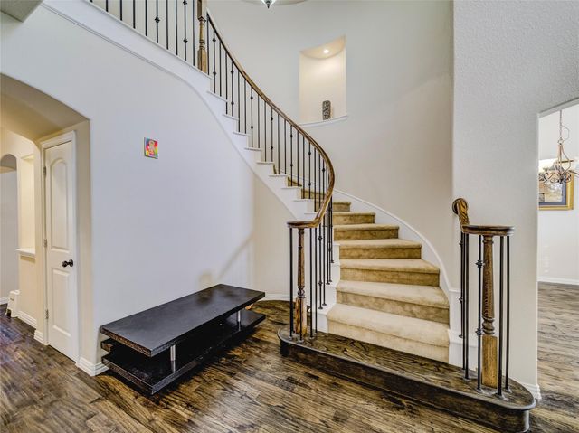 324 Enid Drive, Lewisville, TX 75056