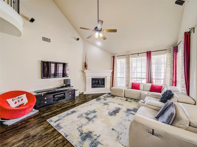 324 Enid Drive, Lewisville, TX 75056