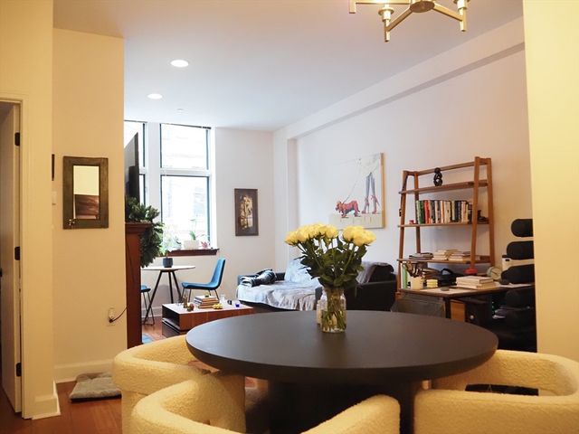2 Clarendon Street 24, Boston, MA 02116